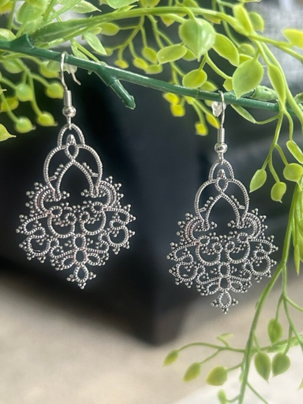 Vintage Boho Antique Silver Tone Chandelier Lace Filigree Drop Earrings - NWOT